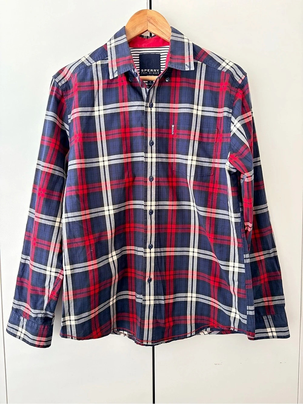 Sperry Plaid Button Down in Blue & Red Small Like New